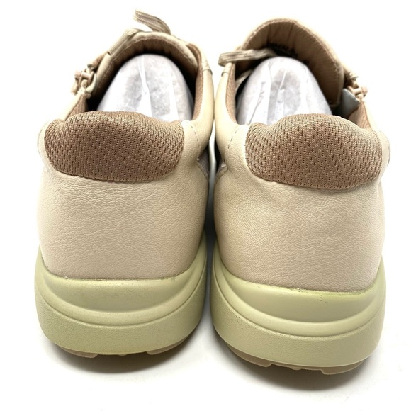 Traq Eazee Sneakers in Bone - Picture 7 of 9